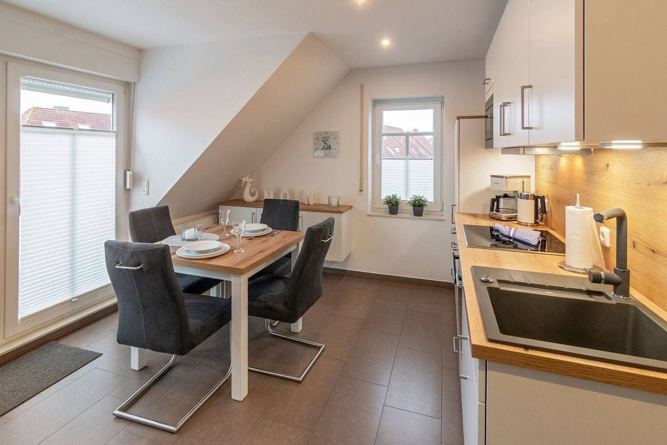 Ganze Wohnung, Komfortables Domizil in Norddeich mit Balkon und moderner Ausstattung in Strand Norddeich, Norddeich