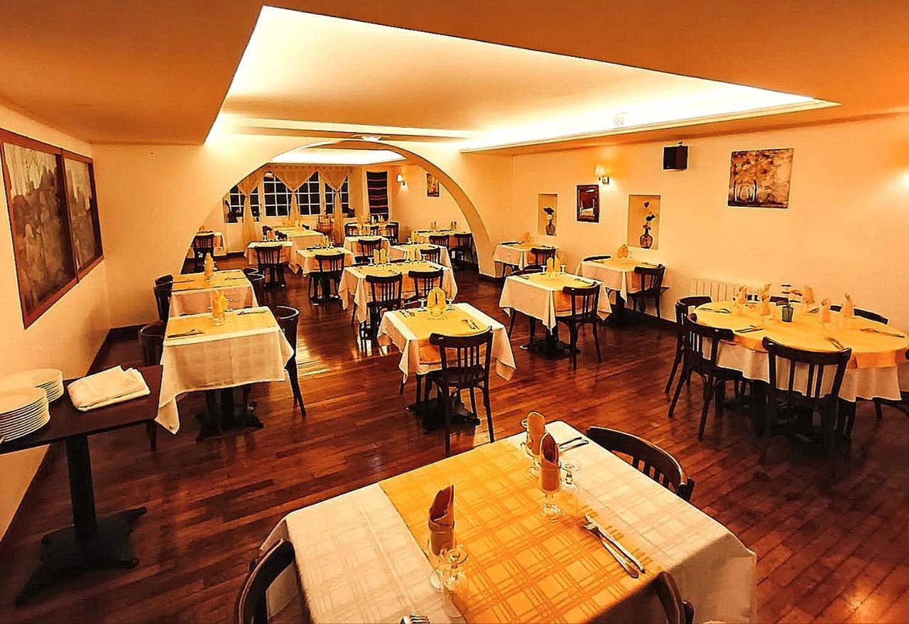 Hôtel Restaurant Le Bretagne in Huelgoat, Région de Châteaulin