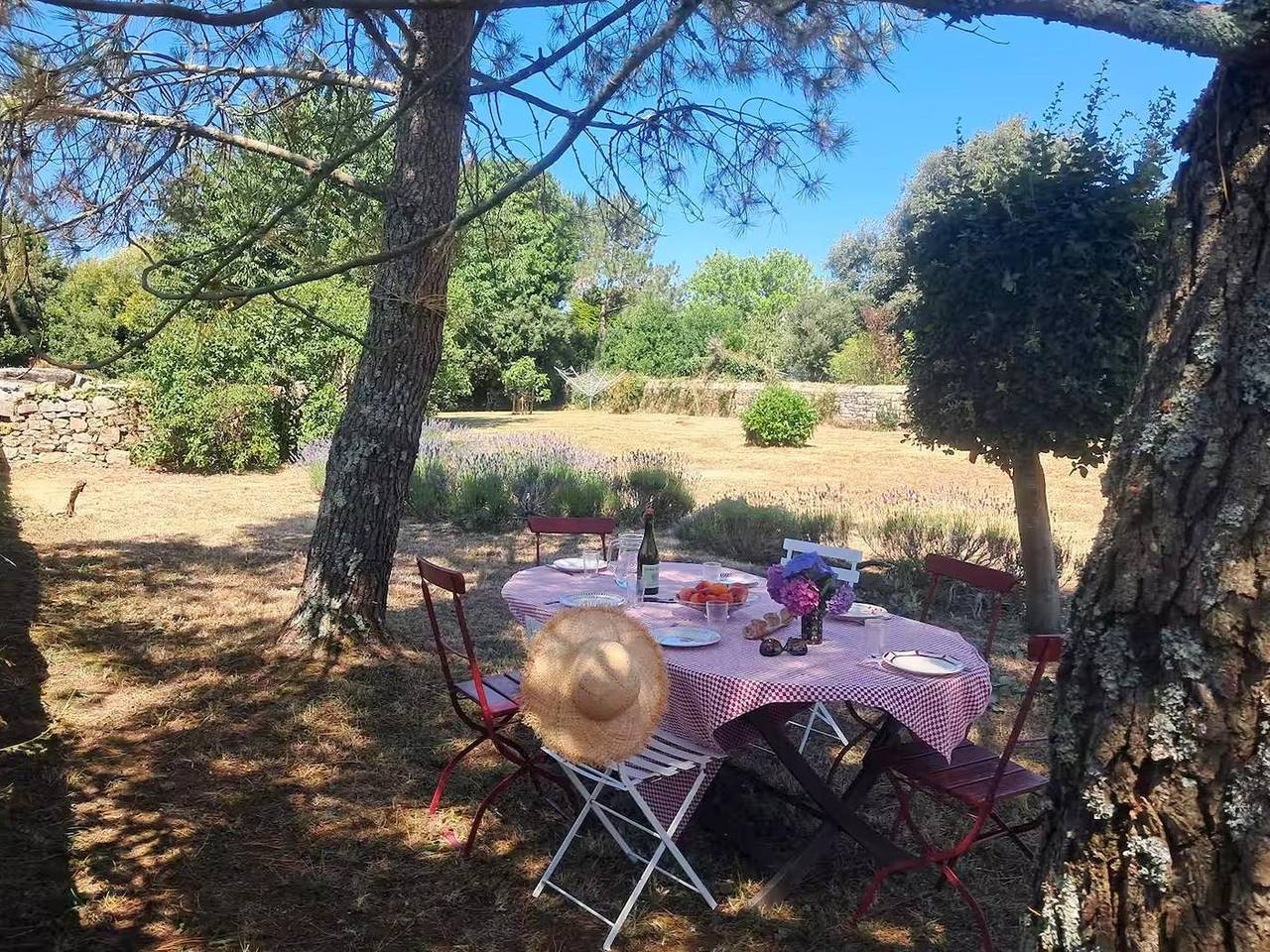 Ker Malou in Locmariaquer, Côte des Mégalithes