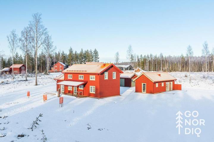 Villa för 8 Personer, med utsikt samt bastu och terass i Leksand
