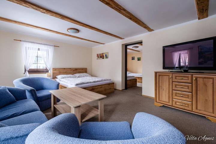 Apartament wakacyjny dla 25 osób, z widok i ogród w Miłków