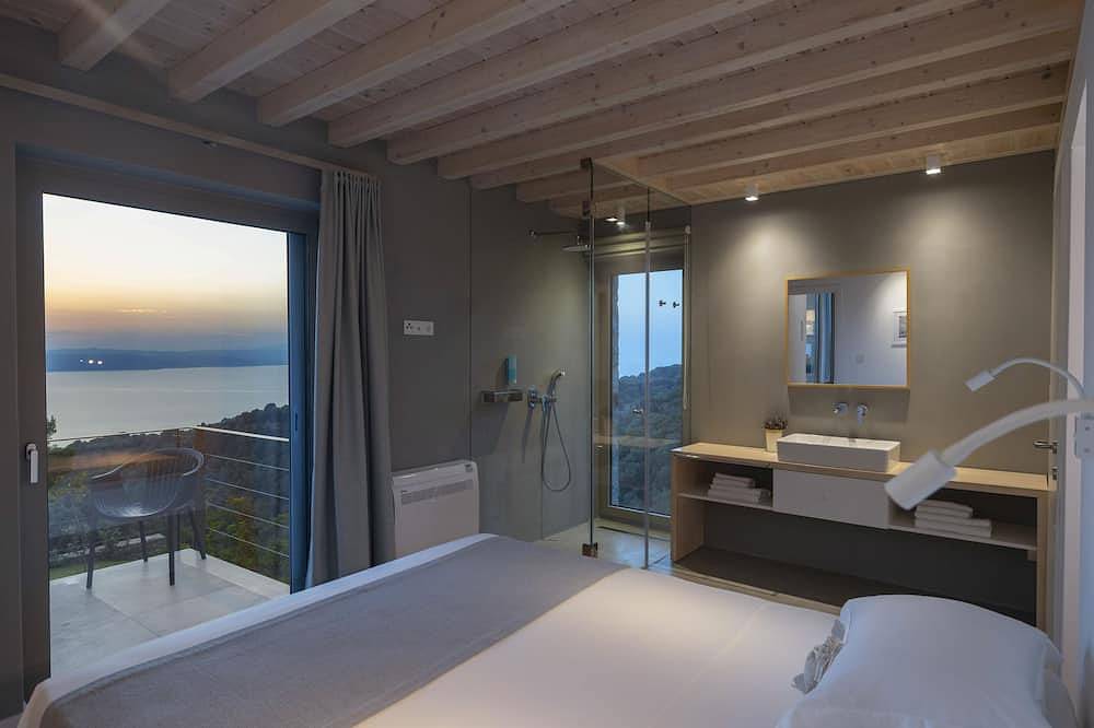 Architect-designed 3 bedroom villas with private infinity pools in Sporades