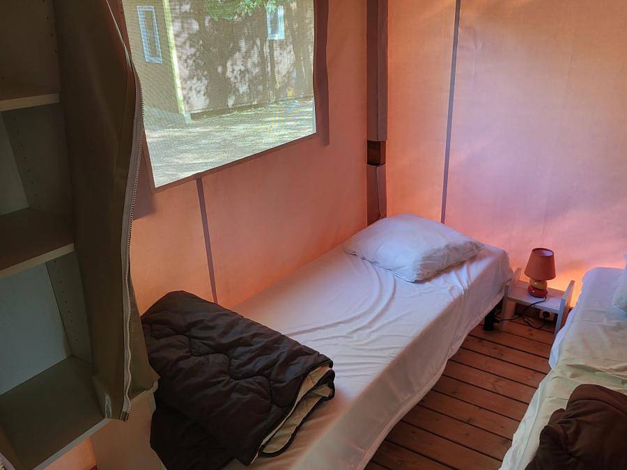 Camping des Bastides - Safaritent 4 personen - Sahari - zonder sanitair in Salles (Lot-et-Garonne), Villeneuve-sur-Lot en omgeving