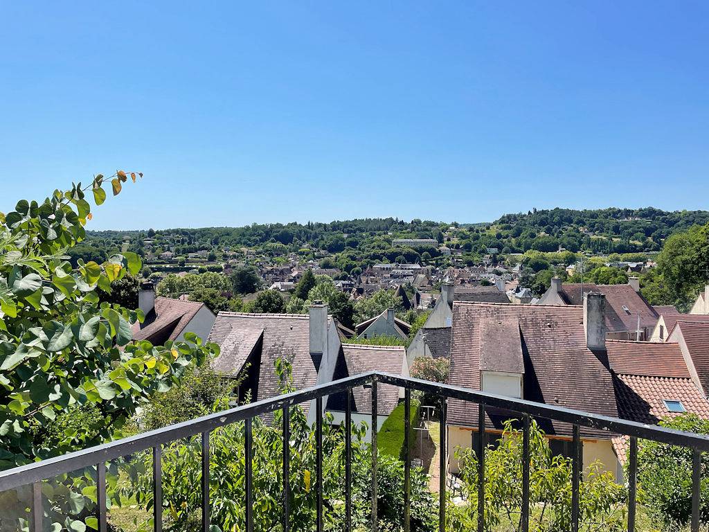 Tournesol & Anémone : maison Anémone, avec vue sur la ville in Sarlat-la-Canéda, Périgord Noir
