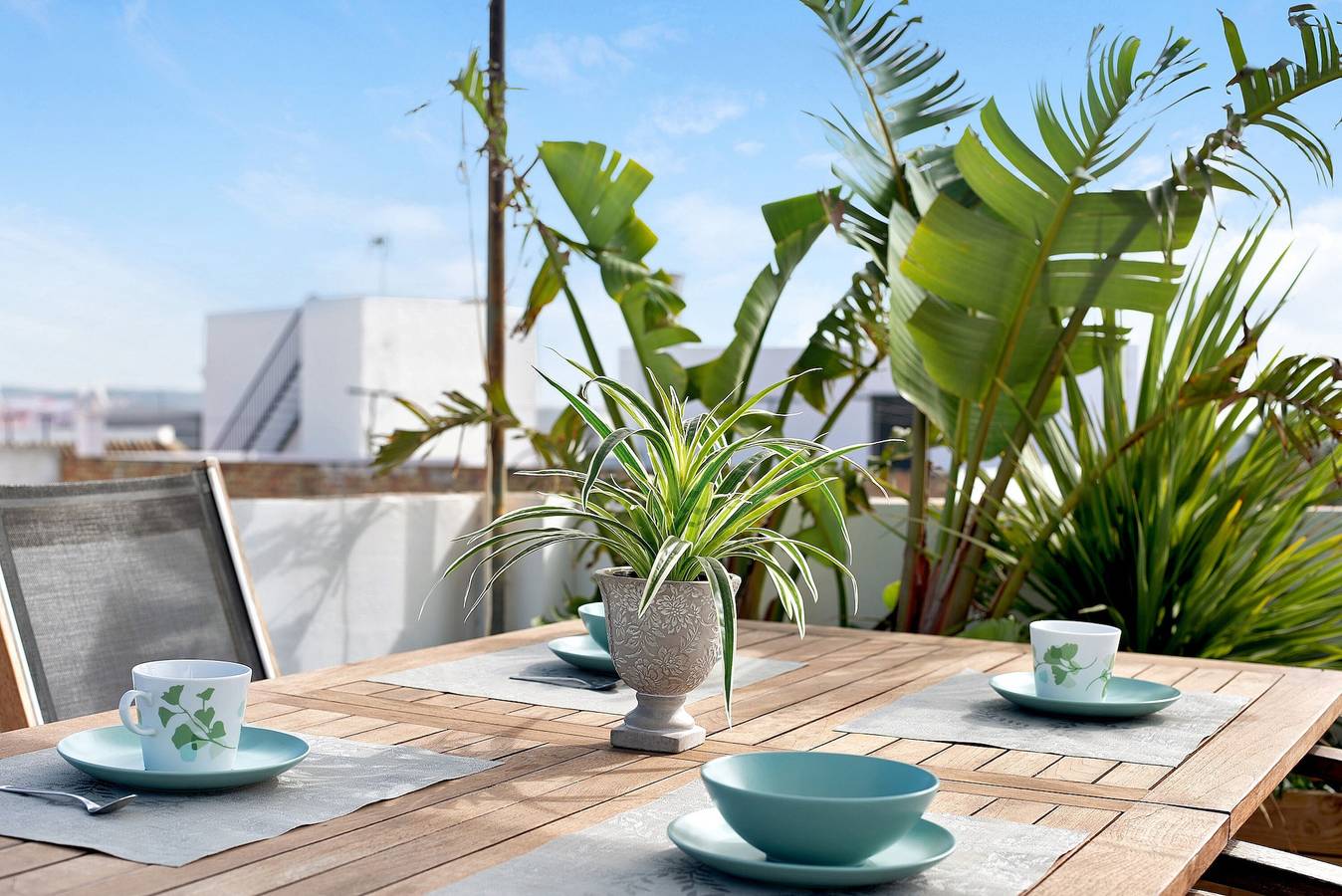 Entire apartment, Holiday Apartment "Aba Dalí Golden" with Sea View, Shared Terrace & Wi-Fi in Conil de la Frontera, Costa de la Luz