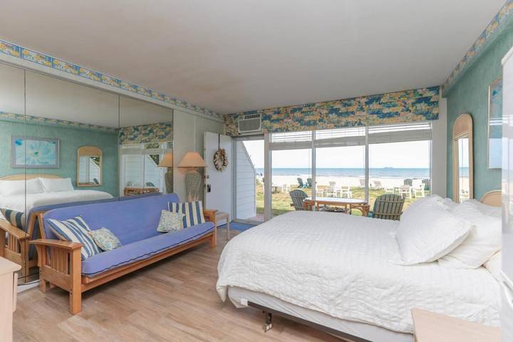 Ferienwohnung für 3 Personen, mit Ausblick und Terrasse sowie Pool - 1