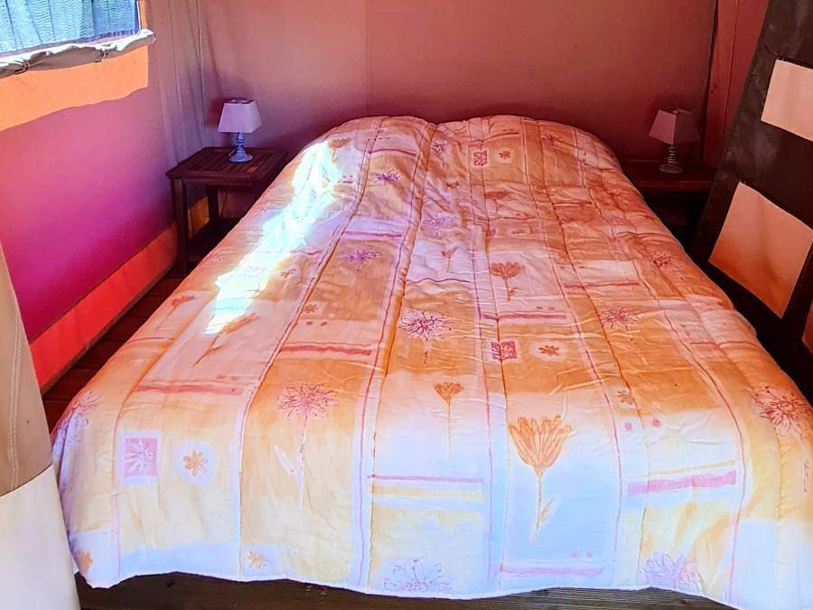 Camping Les Trois Sources - Bungalow toilé 5 personnes - Bungalow Toilé Luxe 3 Pièces 5 Personnes Sans Sanitaire in Calviac, Sousceyrac-en-Quercy