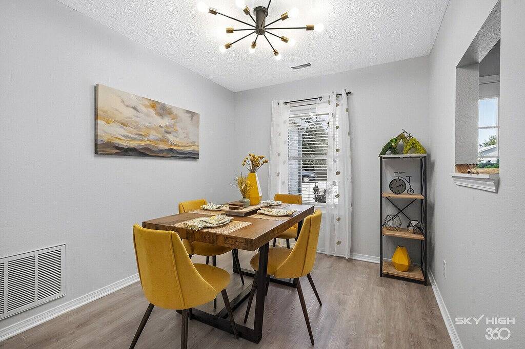 Kid, bike, dog, & work friendly. Foosball table! Razorback Greenway close by! in Bentonville, Ozark Mountains