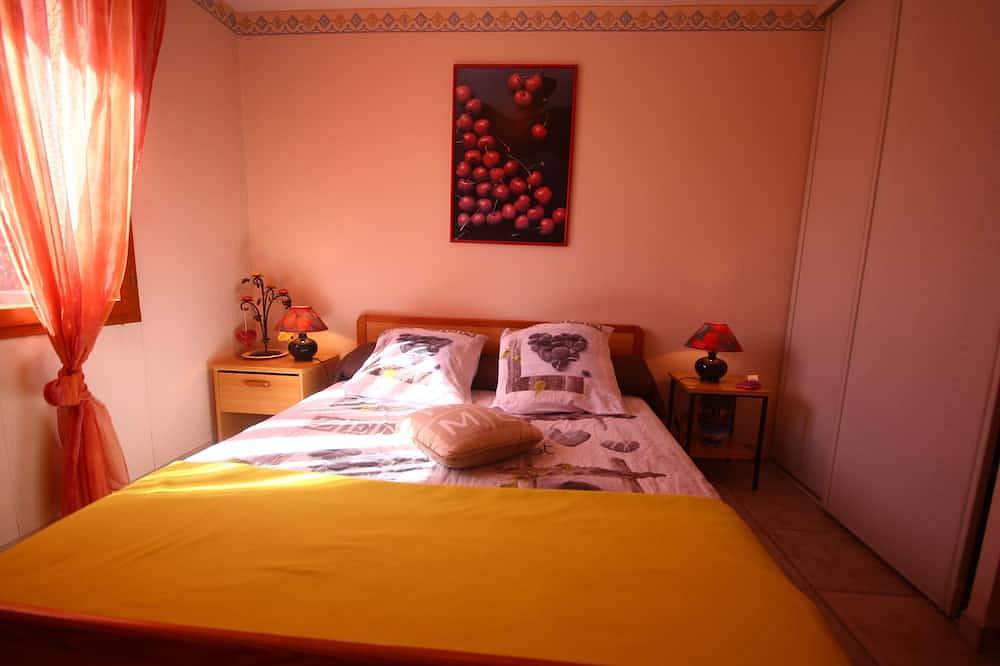 Dormitorio con Sd en la planta baja de una villa in Saint-Jean, Alto Garona