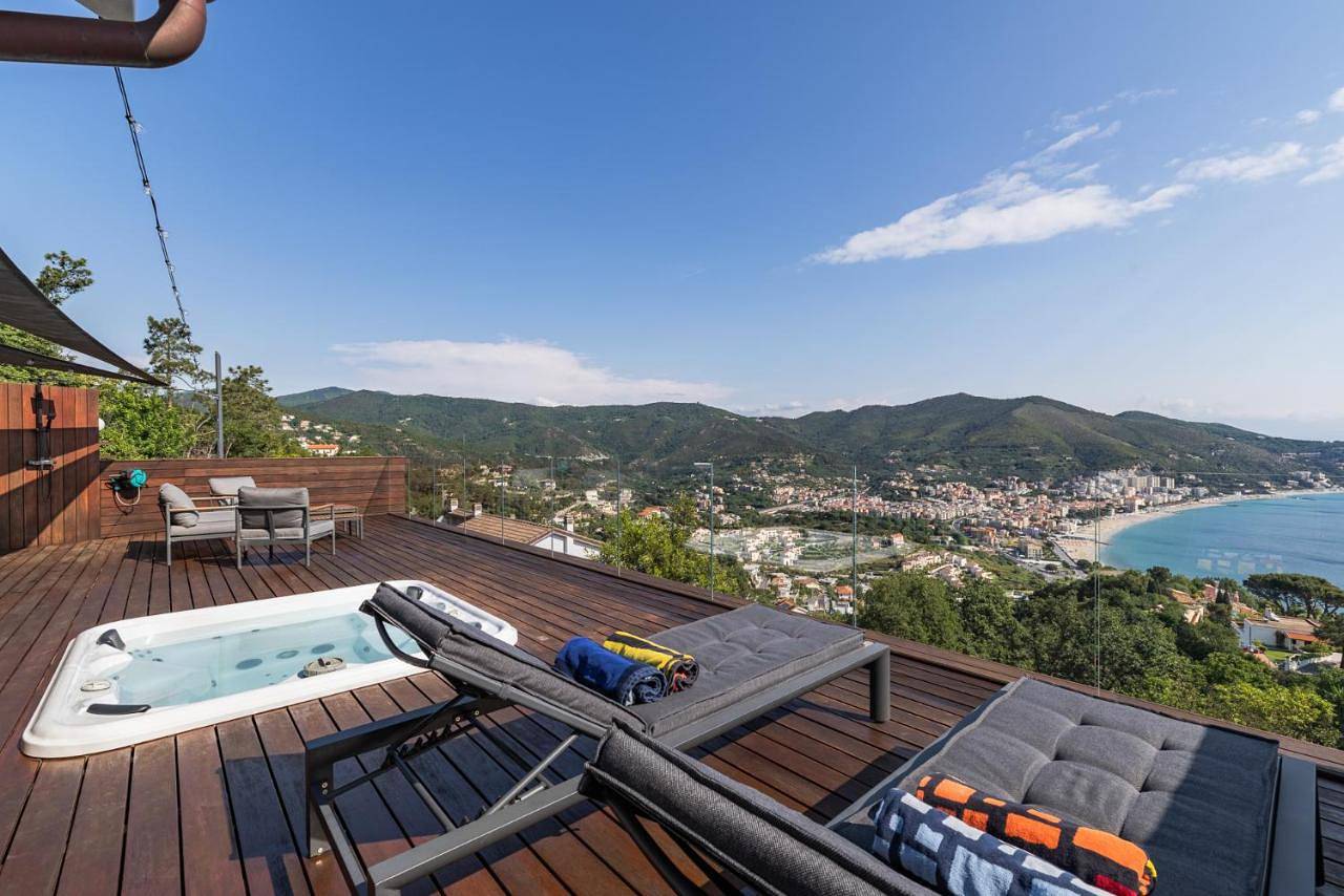 Spettacolare vista isola Terrazza e idromassaggio in Noli, Riviera di Ponente