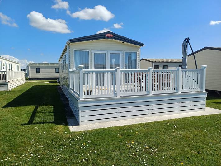 Chalet for 6 people, with ocean view and balcony, child-friendly in New Forest