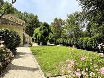Location De Vacances pour 8 Personnes dans Cadenet, Parc naturel régional du Luberon, Photo 4