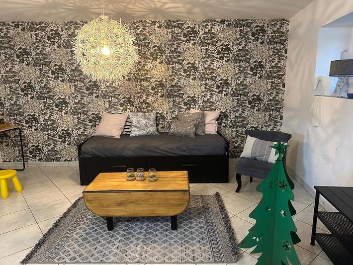 Location de vacances pour 3 personnes, avec jardin, animaux acceptés à Trémel