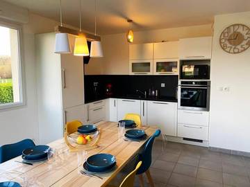 Gîte pour 9 personnes, avec jardin à Dozulé