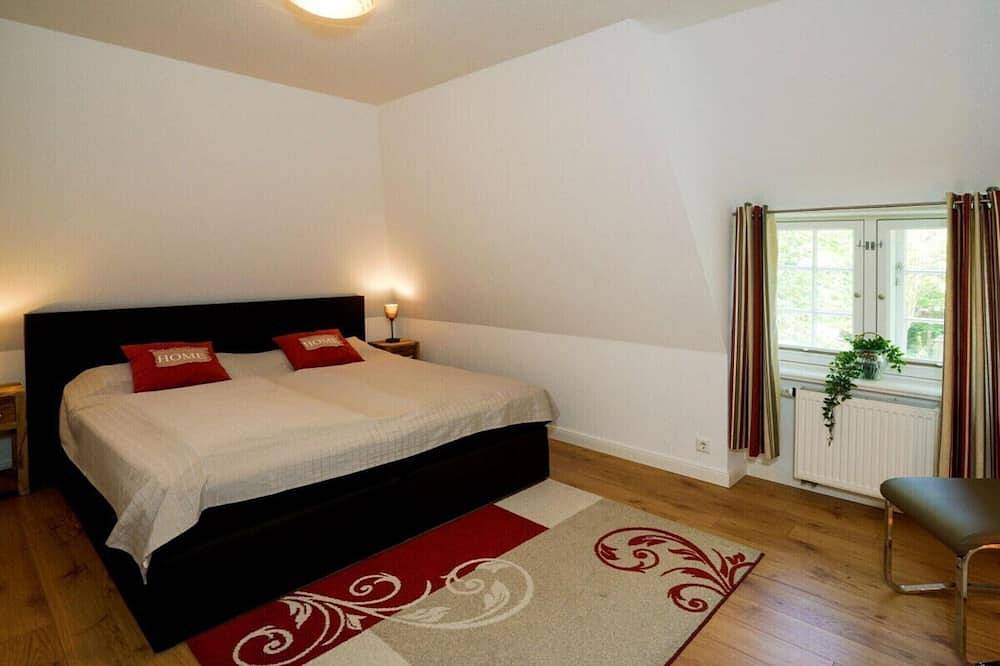 Ferienwohnung mit 2 Schlafzimmer in Uelvesbüll, Halbinsel Eiderstedt
