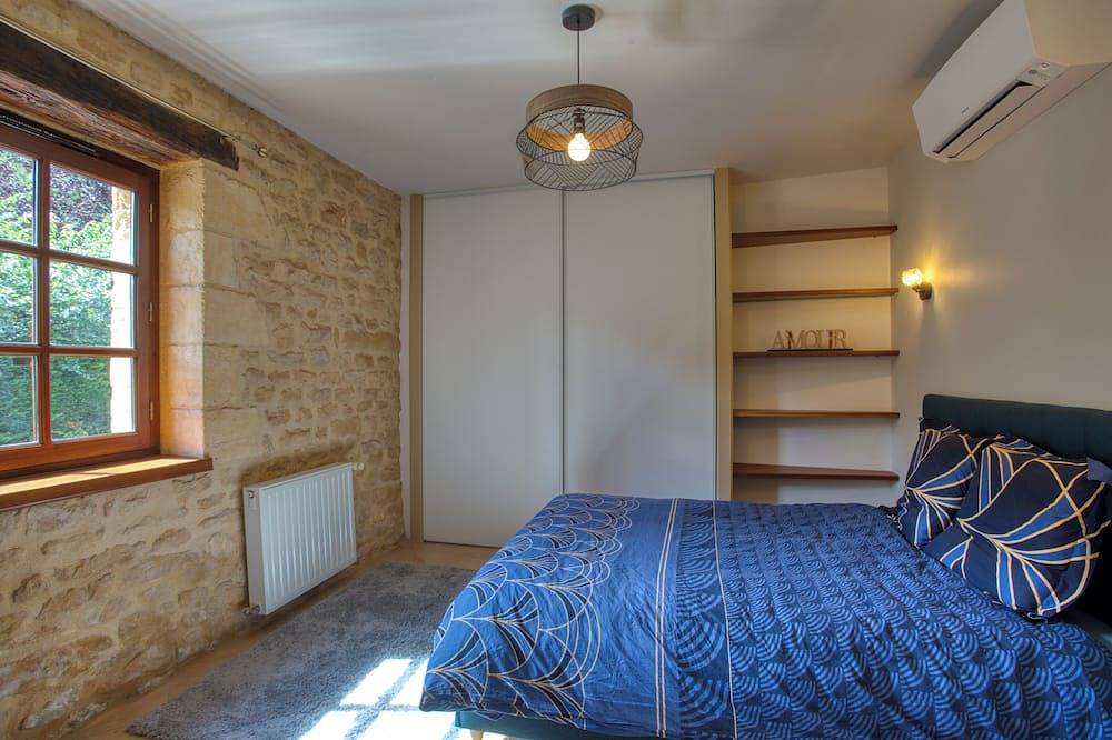 Maison proche de Sarlat, au pied du château de Monfort in Vitrac, Périgord Noir