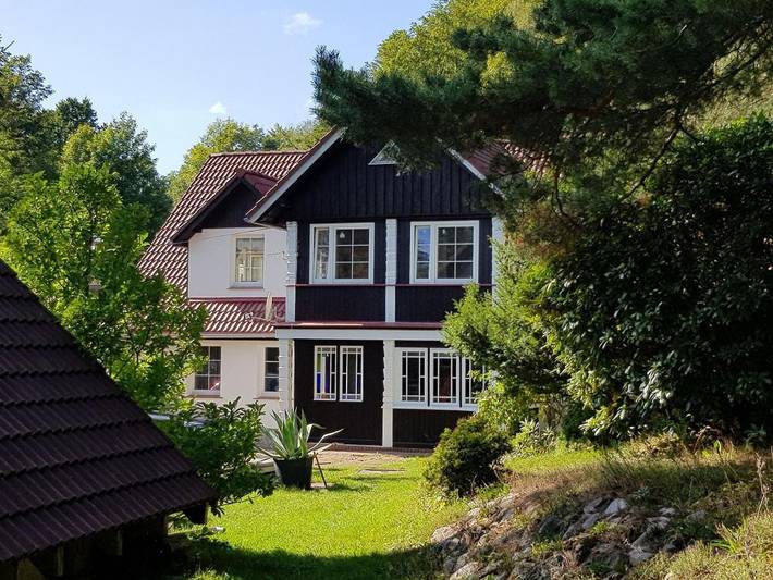 Apartament wakacyjny dla 2 osób, z sauna i ogród oraz basen w Przesieka
