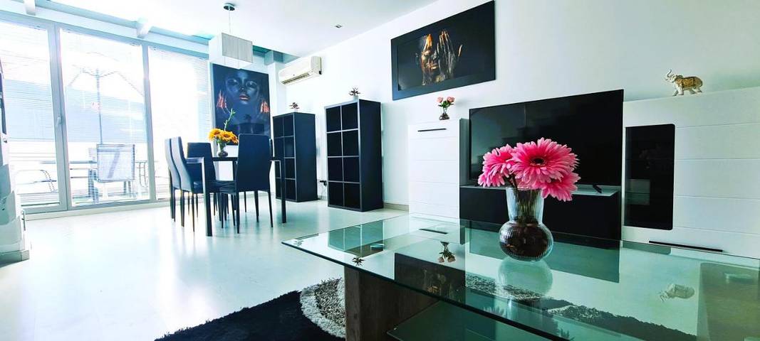 Apartamento de vacaciones para 10 personas, con jacuzzi y jardín - 1