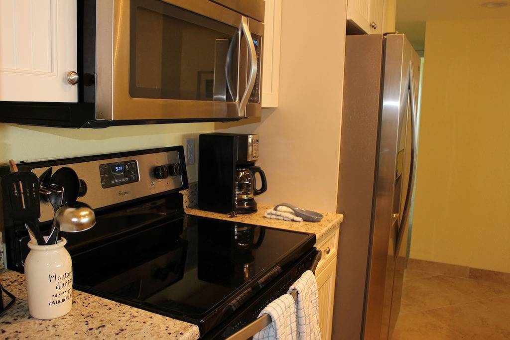 Ganze Wohnung, Eckwohnung am Hafen von Sanibel - komplett renoviert in Punta Rassa, Southwest Florida