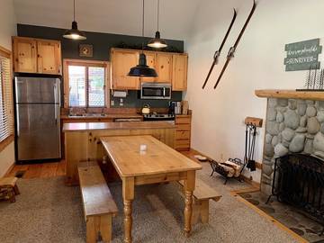 Vacation House for 8 Guests in Sunriver, Oregon, Picture 1
