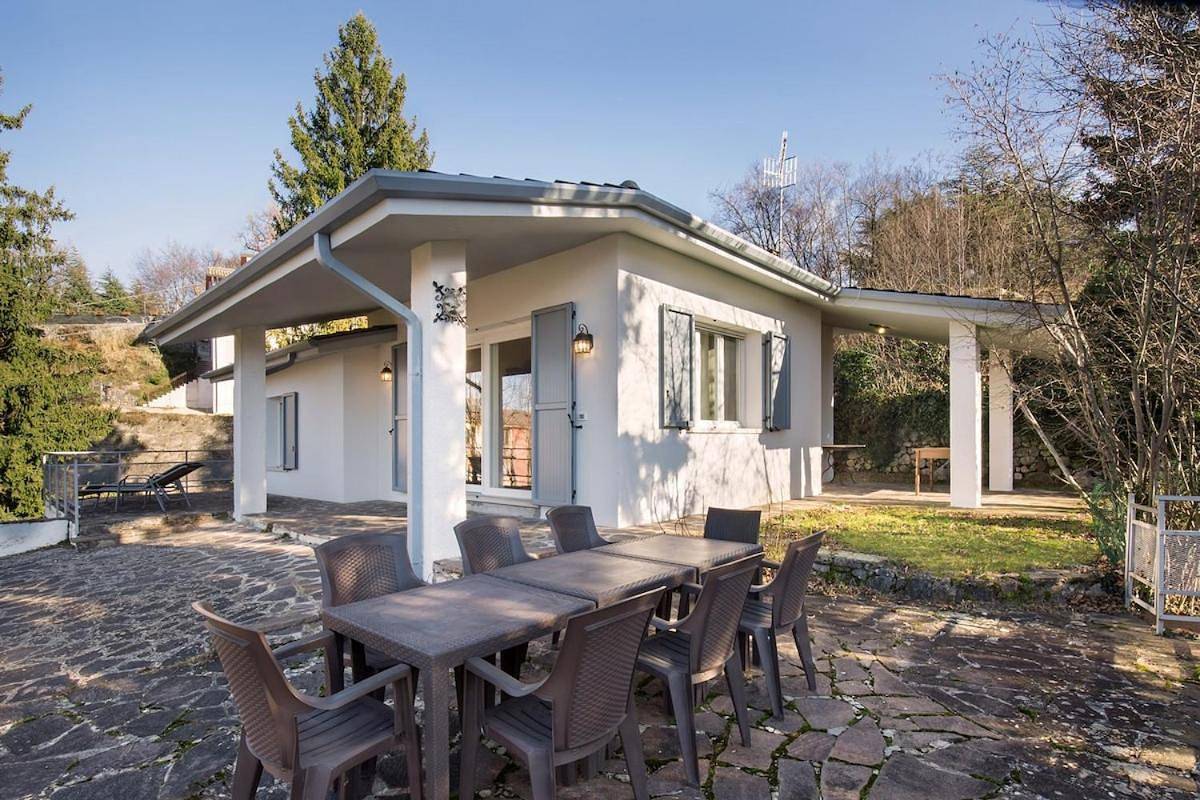 Villa Elisabetta-Tranquilla con vista lago in San Zeno di Montagna, Gardasee-Berge