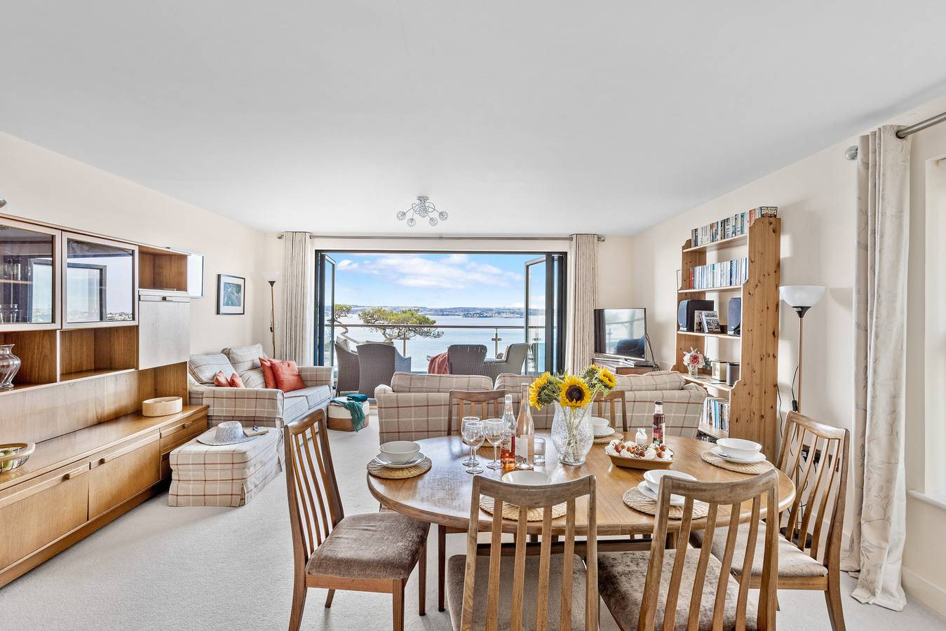 Entire apartment, B6 Masts in Torquay, Torbay