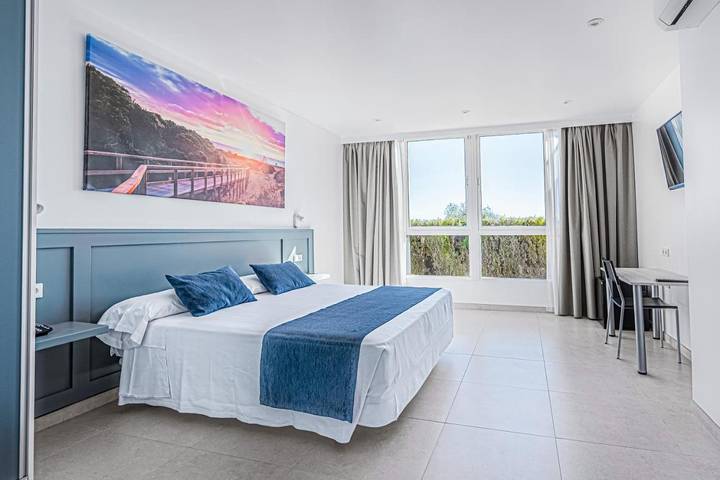 Hôtel pour 2 personnes, avec vue ainsi que piscine et jardin, animaux acceptés à Sant Joan d'Alacant - 4