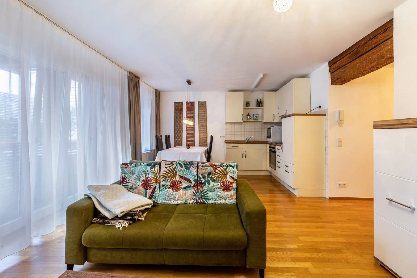 Ganze Wohnung, Ferienwohnung 'Alte Schule' mit Privatterrasse und Wi-Fi in Münsingen, Neckar-Alb