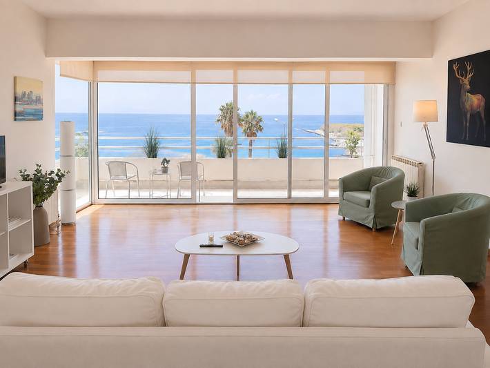 Vakantieappartement voor 5 personen, with Uitzicht op zee and Balkon/Terras as well as Uitzicht in Athene