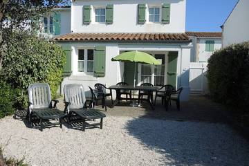 Gîte pour 5 personnes, avec piscine et jardin à Ars-en-Ré