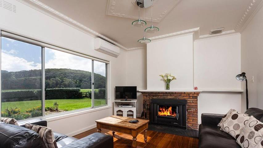 Ferienhaus für 8 Personen, mit Ausblick und Pool in Johanna