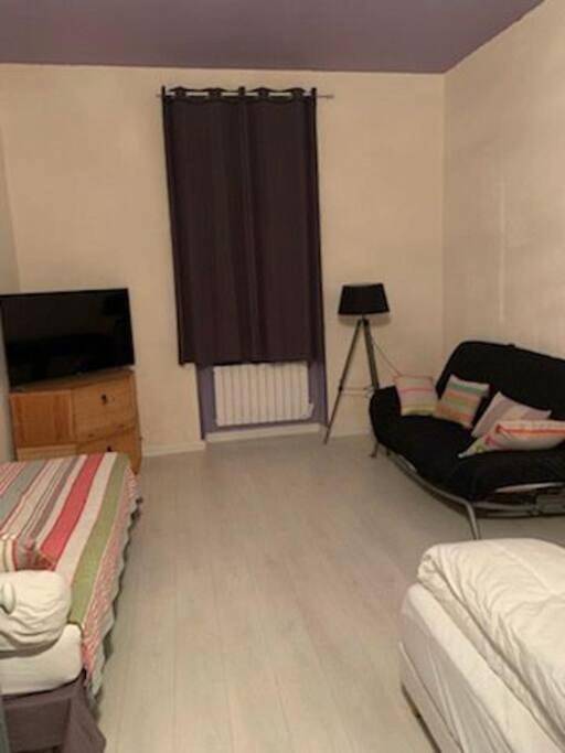 Gîte pour 3 personnes, avec jardin à Pionsat - 4
