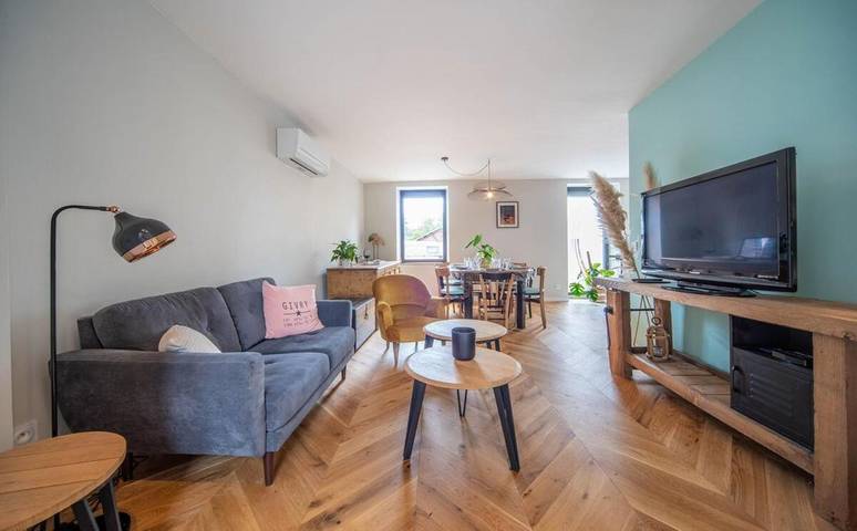 Villa pour 8 personnes, avec Terrasse et Jardin