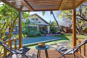 Location de vacances pour 8 personnes, avec piscine et terrasse dans Plage de la Saline