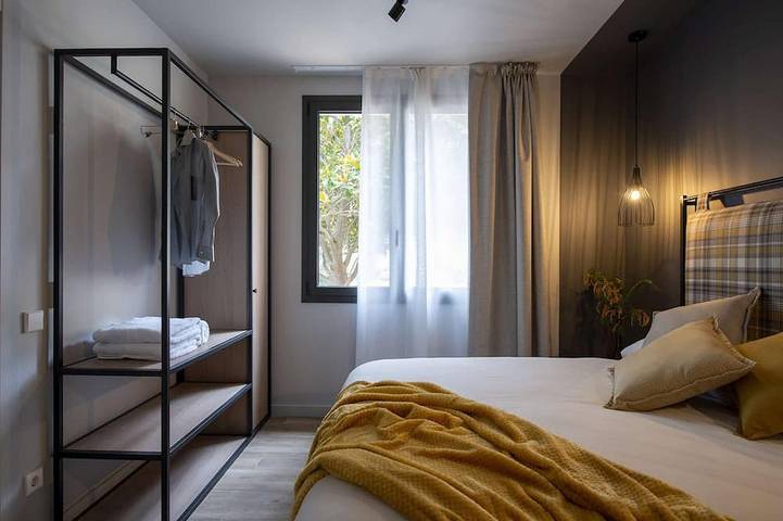 Ganze Wohnung, Apartment with private garden with views to Montserrat in Monistrol de Montserrat, Barcelona Binnenland