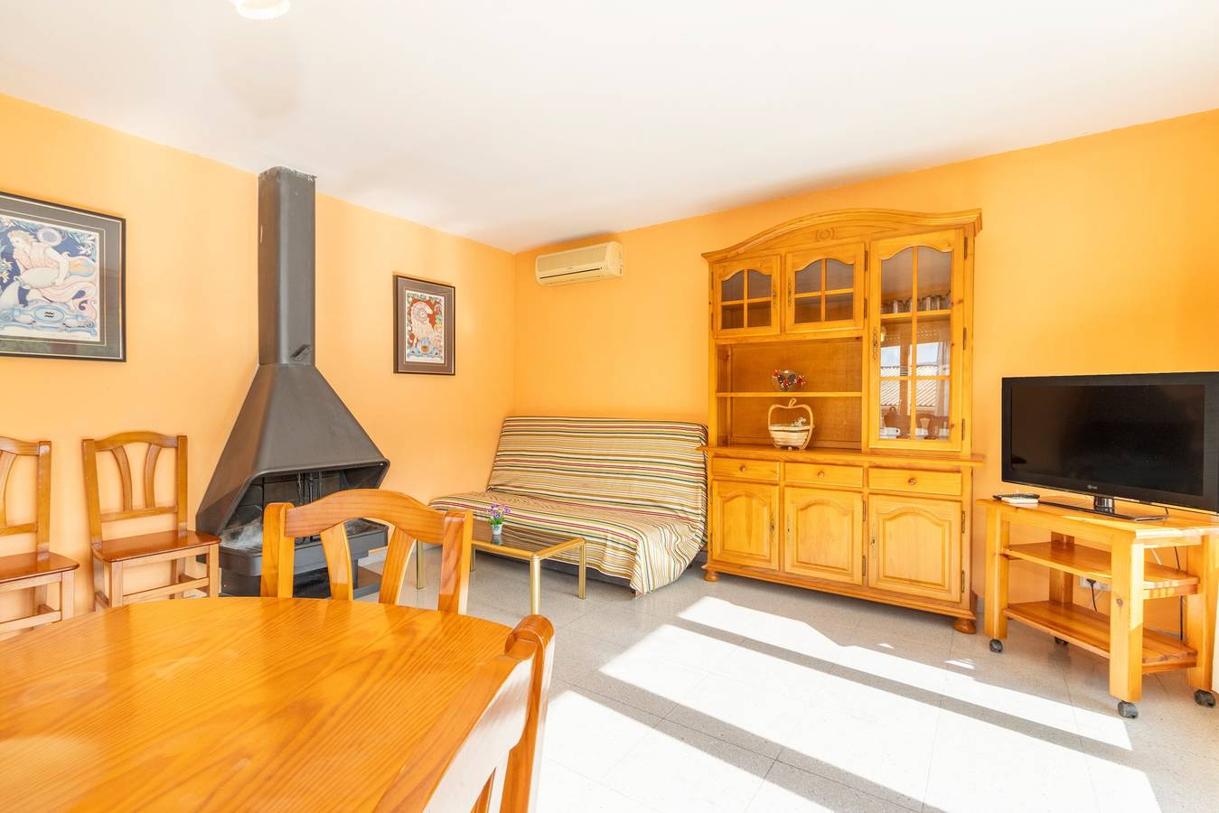 Apartamento entero, Apartamento 'Casa De La Font' en Sant Martí de Barcedanacon piscina compartida y aire acondicionado. in Sant Martí de Barcedana, Gavet de la Conca