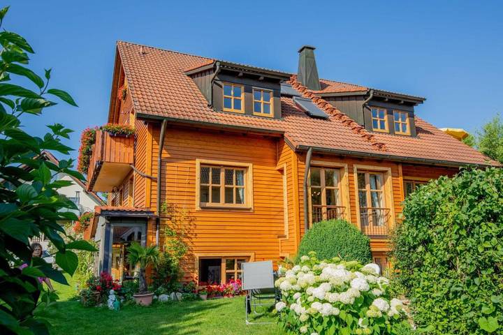 Ferienwohnung für 7 Personen, mit Balkon und Terrasse sowie Ausblick in Mistelgau