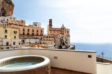 Villa pour 4 personnes, avec jacuzzi ainsi que terrasse et piscine à Amalfi