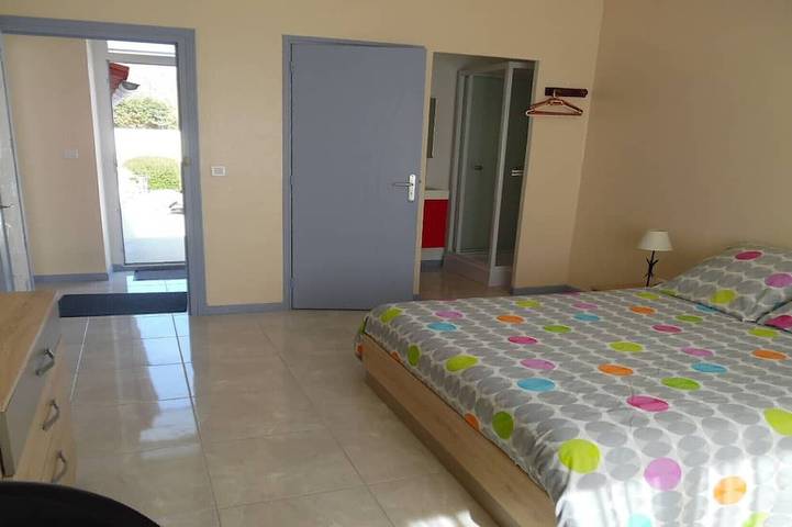 Gîte pour 2 personnes, avec jardin et piscine à Sallertaine - 4