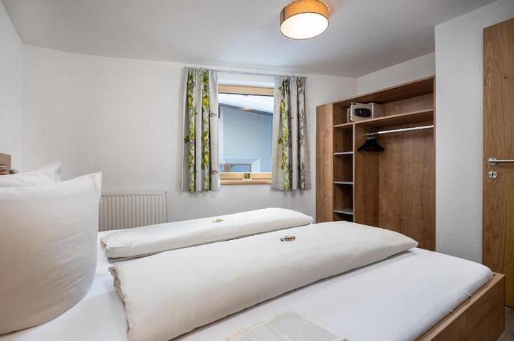 Ferienwohnung für 4 Personen, mit Balkon in See - 3