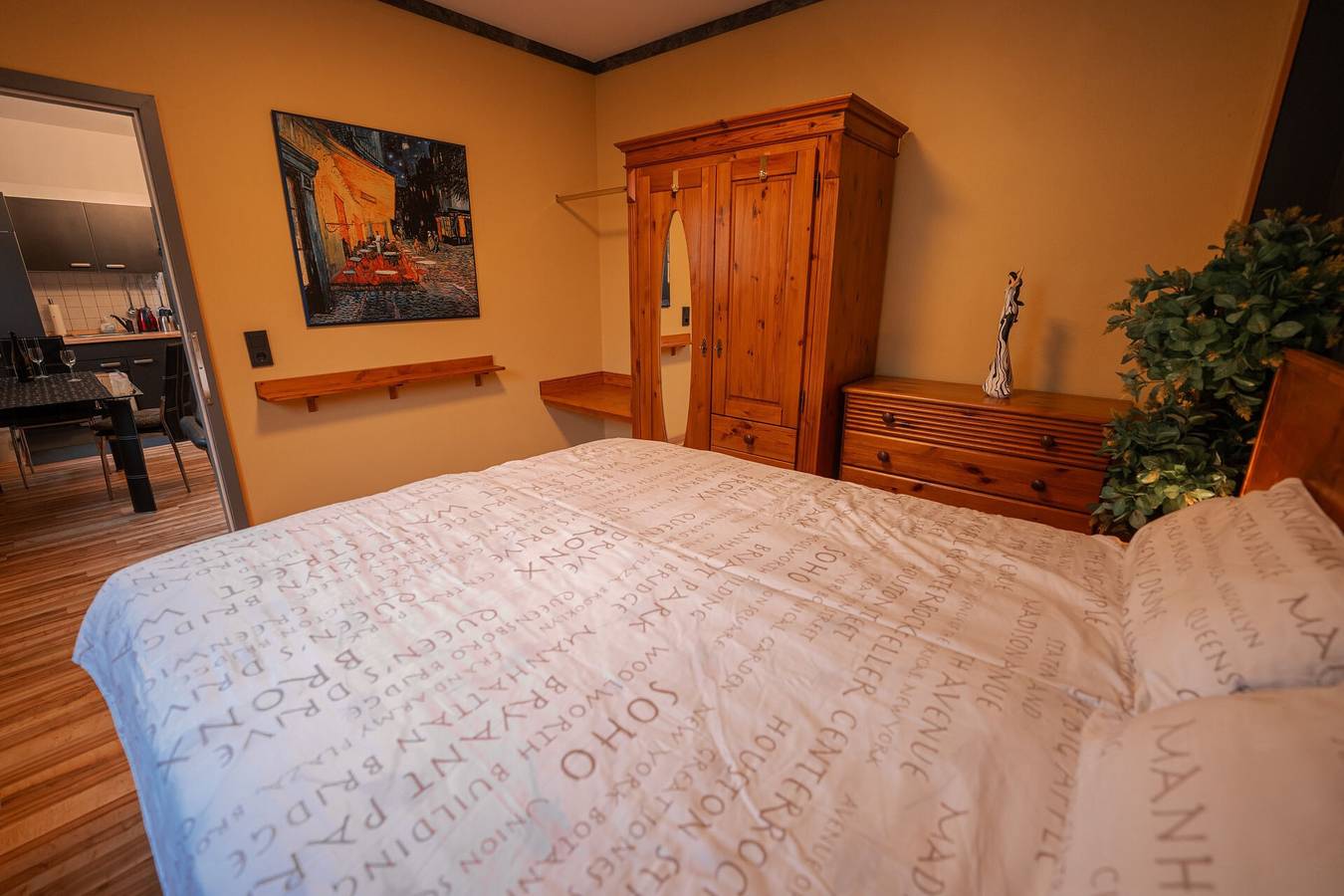 Ganze Wohnung, Ferienwohnung '2' mit privatem Garten und Wlan in Trier (Stadt), Trier