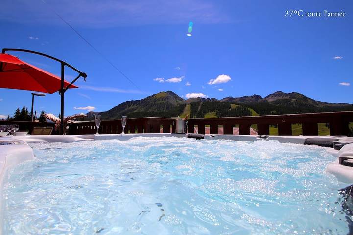 Chalet pour 18 personnes, avec Jacuzzi ainsi que Terrasse et Sauna à Montgenèvre