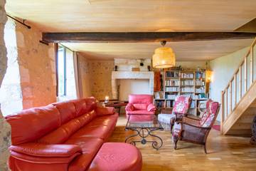 Location De Vacances pour 10 Personnes dans Chalais, Charente, Photo 3