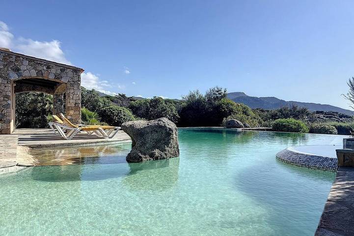 Villa pour 8 personnes, avec terrasse et piscine