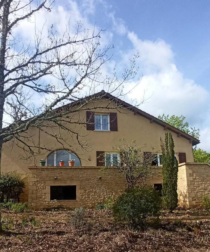 Chambre d’hôte pour 2 personnes, avec Terrasse et Jacuzzi ainsi que Jardin et Vue à Cénac-et-Saint-Julien