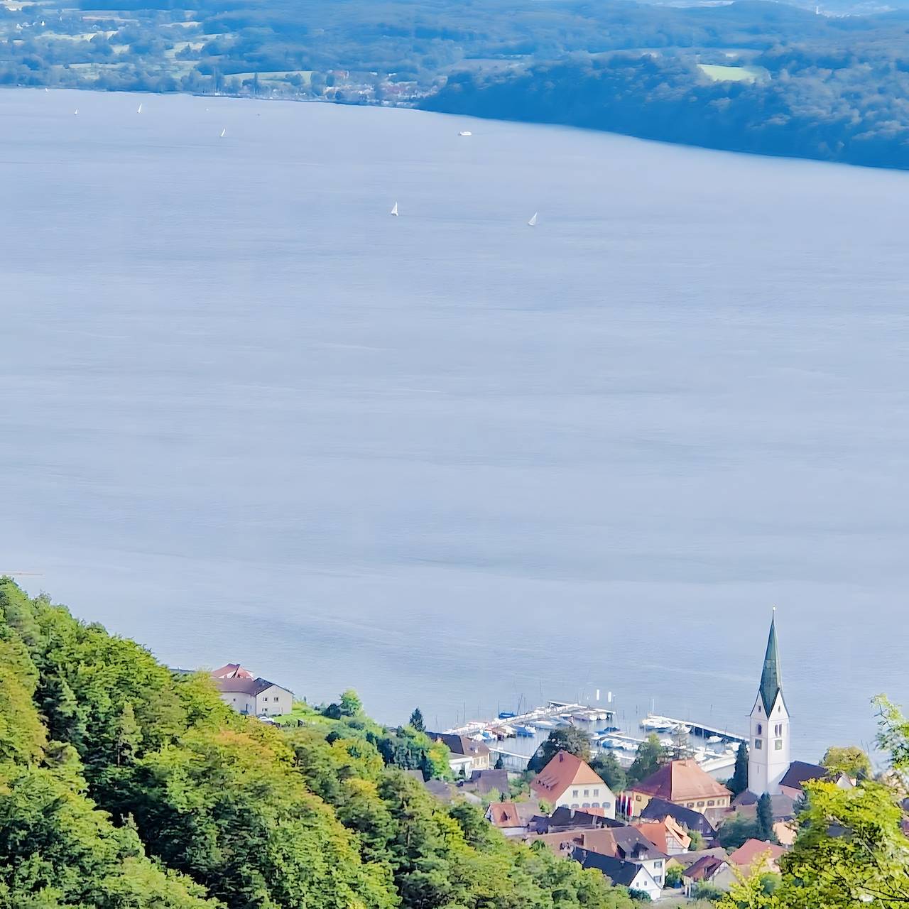 Dreibettzimmer Mit Dusche Und Wc 1 in Sipplingen, Region Bodensee-Oberschwaben