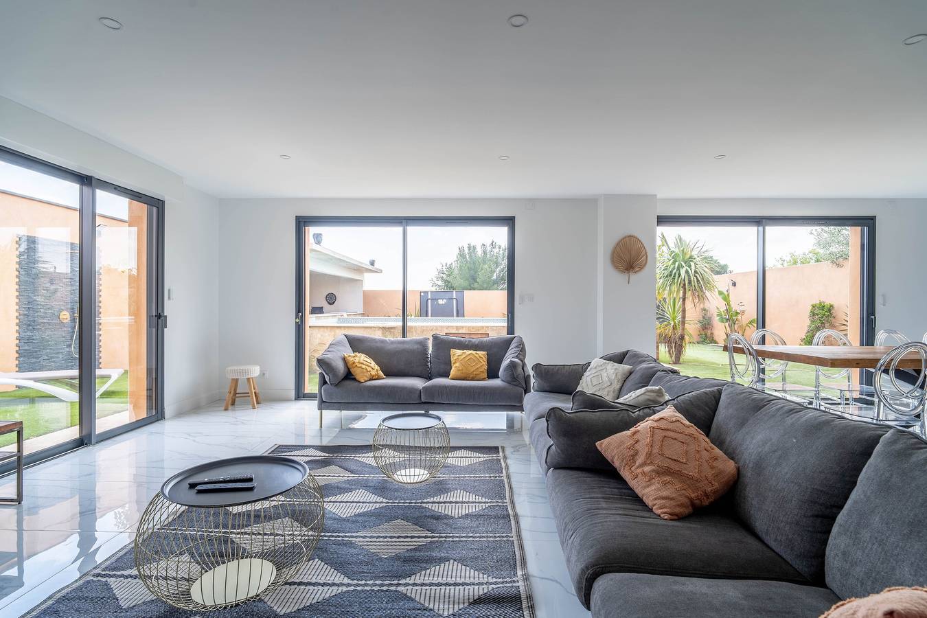 Holiday Home 'Villa Nina' with Mountain View, Wi-Fi and Air Conditioning in Mirepeisset, Narbonne region
