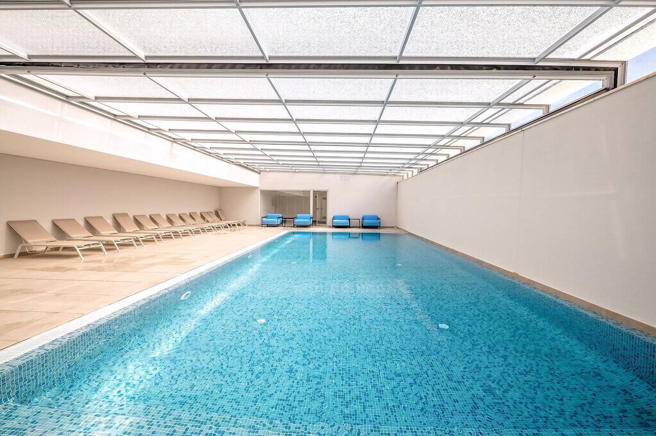 Ganze Wohnung, Ferienwohnung für 2 Personen mit Pool in Praia do Ouro, Sesimbra