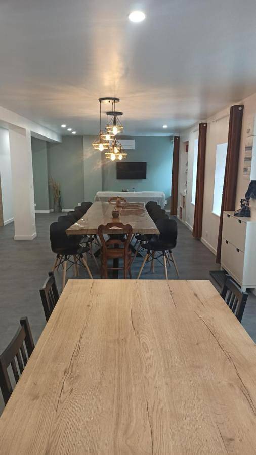 Gîte pour 10 personnes, avec jardin à Saint-Parres-lès-Vaudes