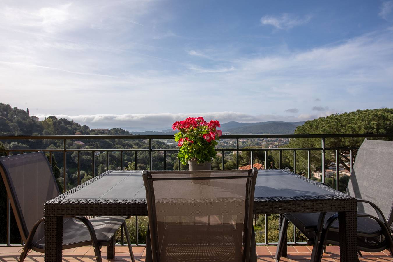 Hel lägenhet, Apartment 'Le Mas Berliat F2 N°15' with Sea View, Wi-Fi and Air Conditioning in Bormes-les-Mimosas, Parc national Port-Cros